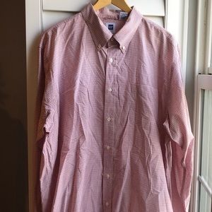 Gap red plaid button down shirt XL